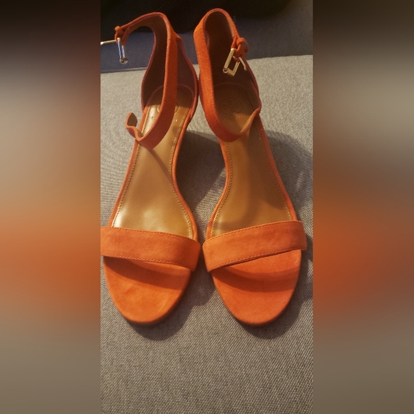 NIB Tory Burch Savannah wedge sandal size 10.5 - Picture 3 of 3